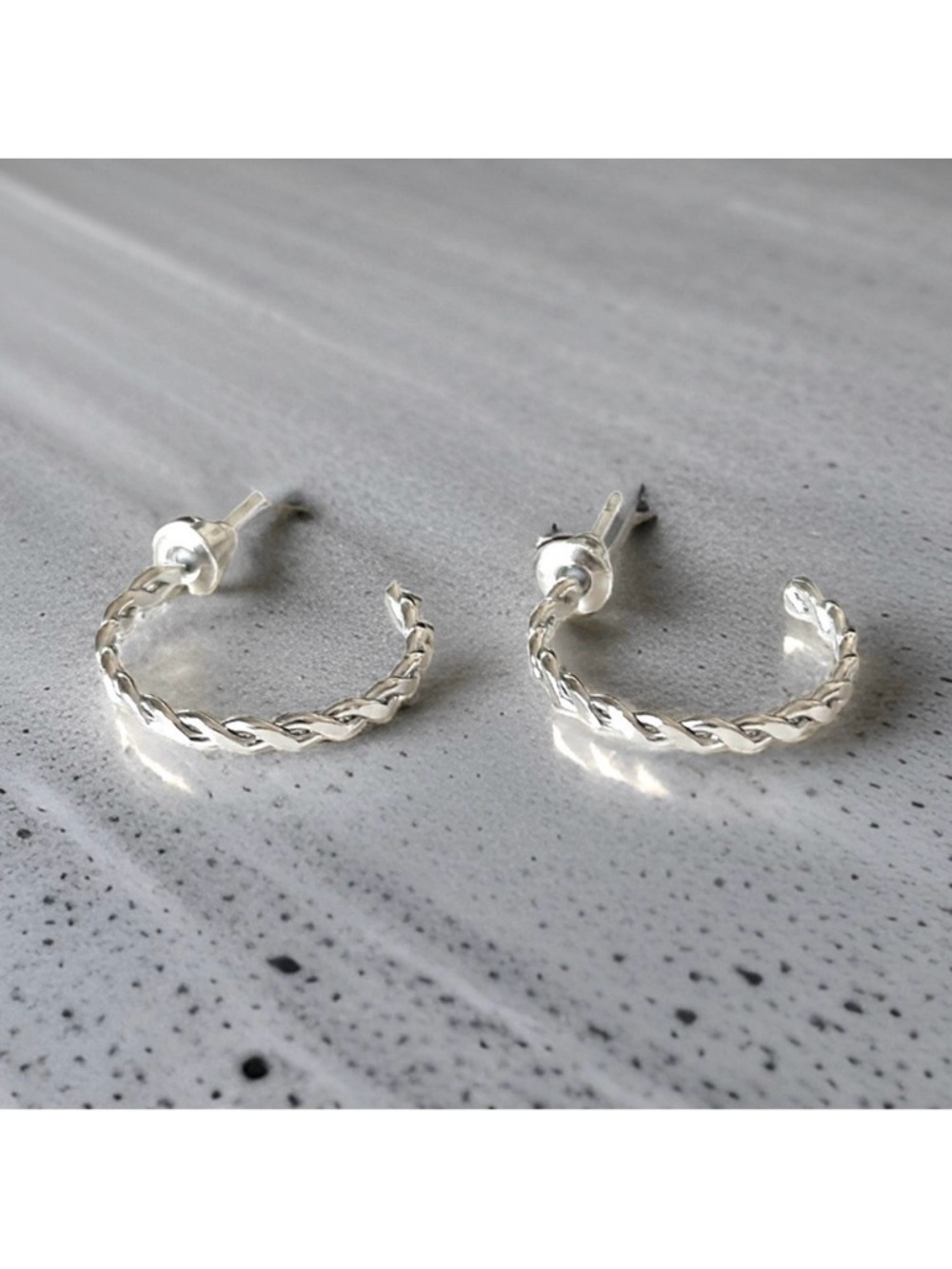 🔴 5 for $10 ONE PAIR Silver Tone Round Shaped Stud Earrings